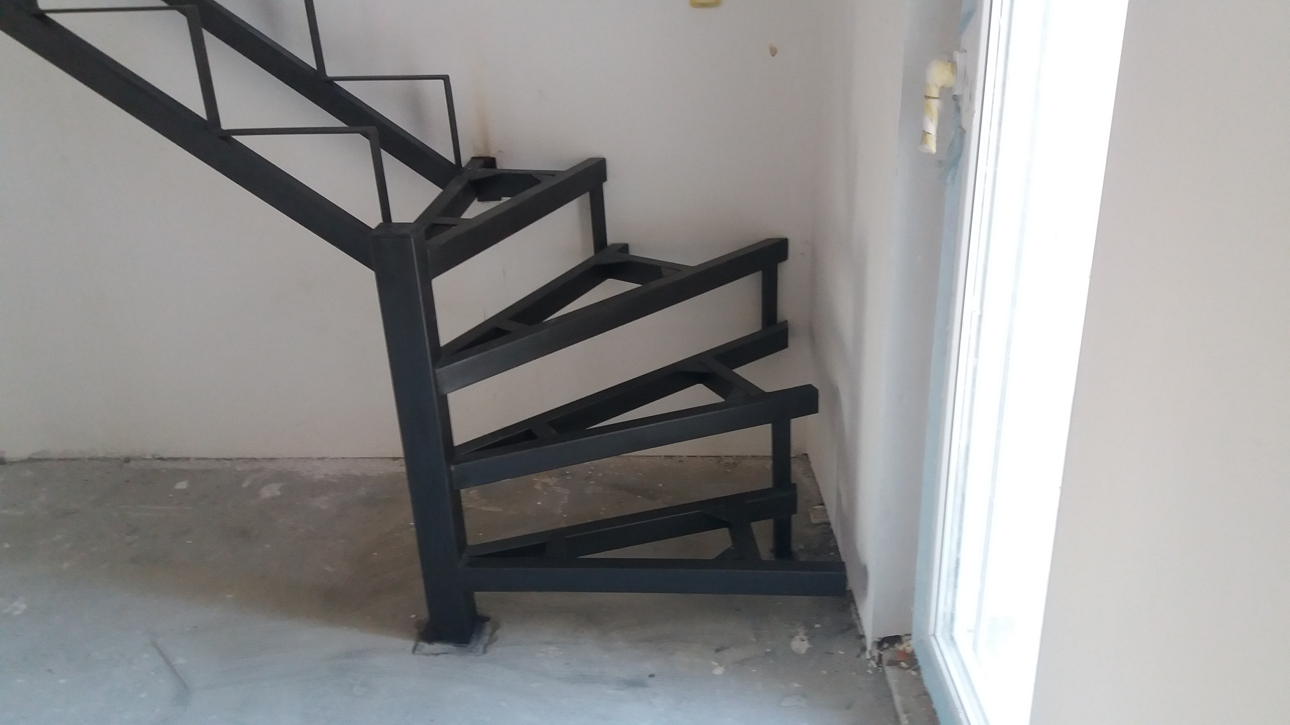 Pravljenje metalne konstrukcije za stepenice